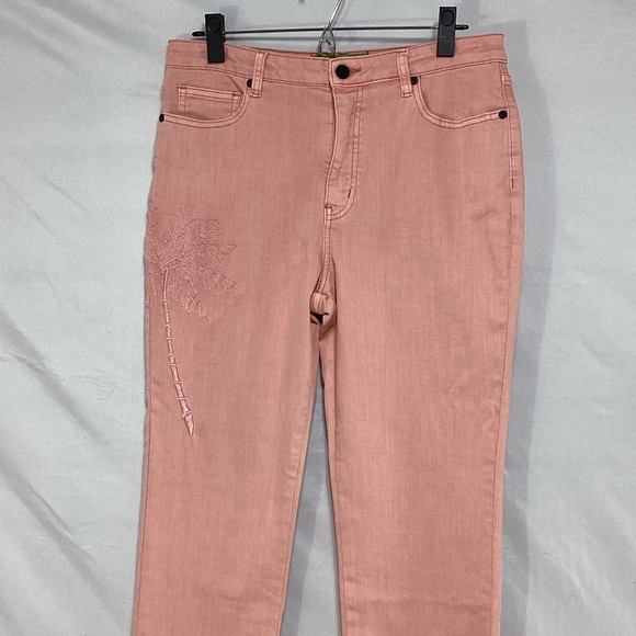 NWT SR vs Sandrine Rose the virgin label Women's Cropped Jeans in Soft Pink - Picture 2 of 15